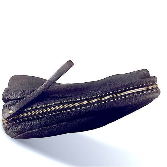 KATE SPADE Pebble Leather Barrel Clutch Hand Held Black Gold Hardware Dark Goth - Picture 6 of 15